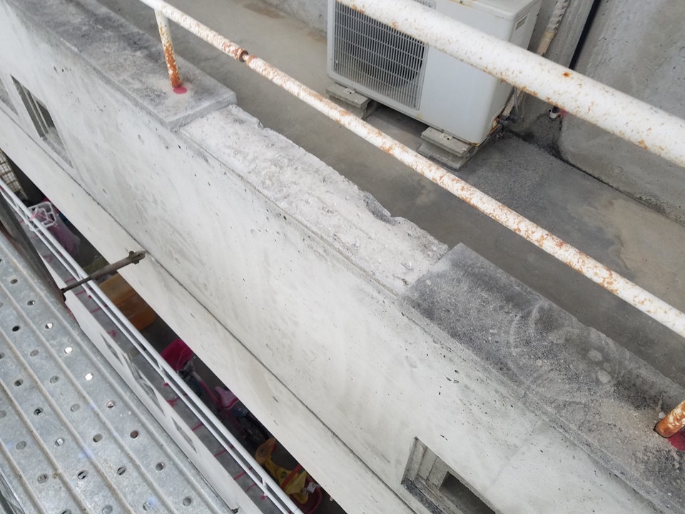 笠木モルタル・爆裂等、ハツリ後